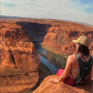 Meet your Posher, Laura